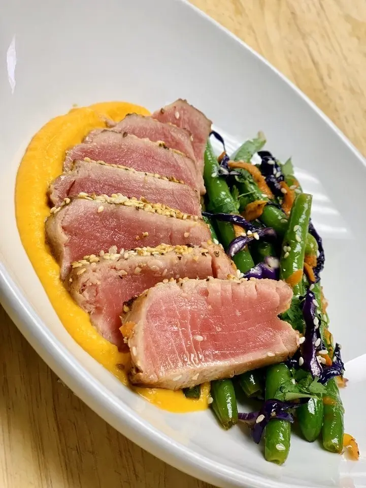 ahi tuna with green beans